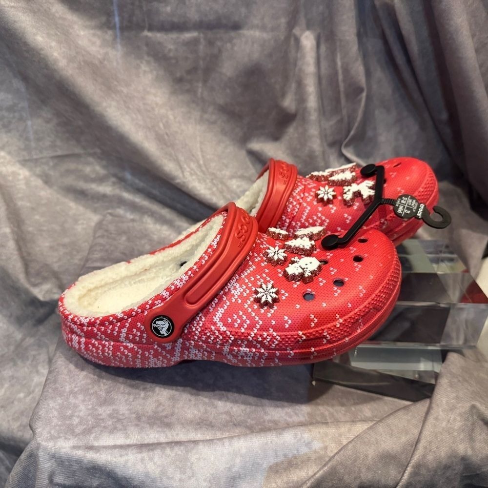 Crocs Holiday Cheer Lined Clogs Christmas Sweater‎ charms W7 M5. NWT - Picture 3 of 6